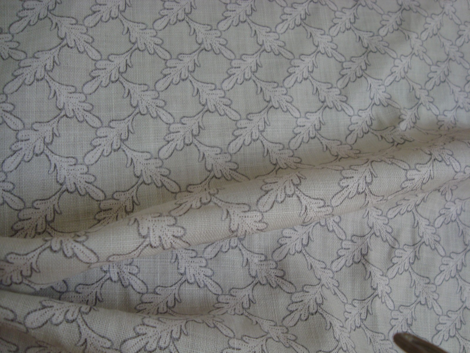 Remnant COWTAN TOUT OAKEN Silver 100% LINEN UPHOLSTERY FABRIC 55