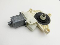 Mercedes W246 B180 14-18 Fensterhebermotor Links Vorne Mercedes W246 B180 14-18 22.11.2016 A2469065100 A2469865100... Vorschau 2
