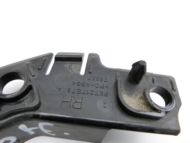 Discovery Sport L550 15-19  Halter Träger Aufnahme Führung für Stoßstange Rechts Vorne  - Bild 3