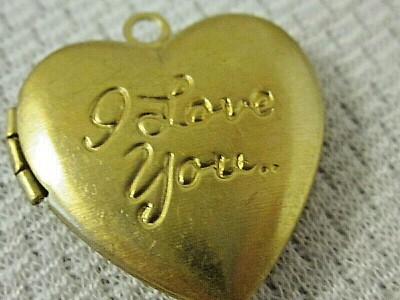 11 VTG MODERN LOCKETS HUGE LOT BRASS FINDINGS FLOWER HEARTS NOS PENDANTS CHARMS