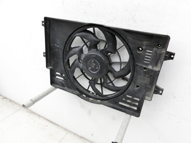 Hyundai I 30 GD 15-17 CRDi 1,6 81KW Lüfter Ventilator f. Kühler Hyundai I 30 GD 15-17 30.10.2015 25380A5800... Vorschau 3