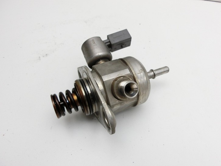 BMW 1er 116i F20 11-15 1,6 132KW Einspritzpumpe Hochdruckpumpe Benzinpumpe BMW 1er 116i F20 11-15 20.10.2011... Bild 5