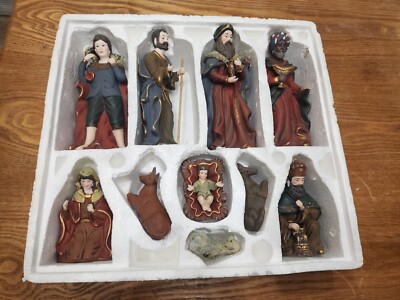 Vintage  Santa's Collection Porcelain Nativity Set Christmas Figurines (RARE)