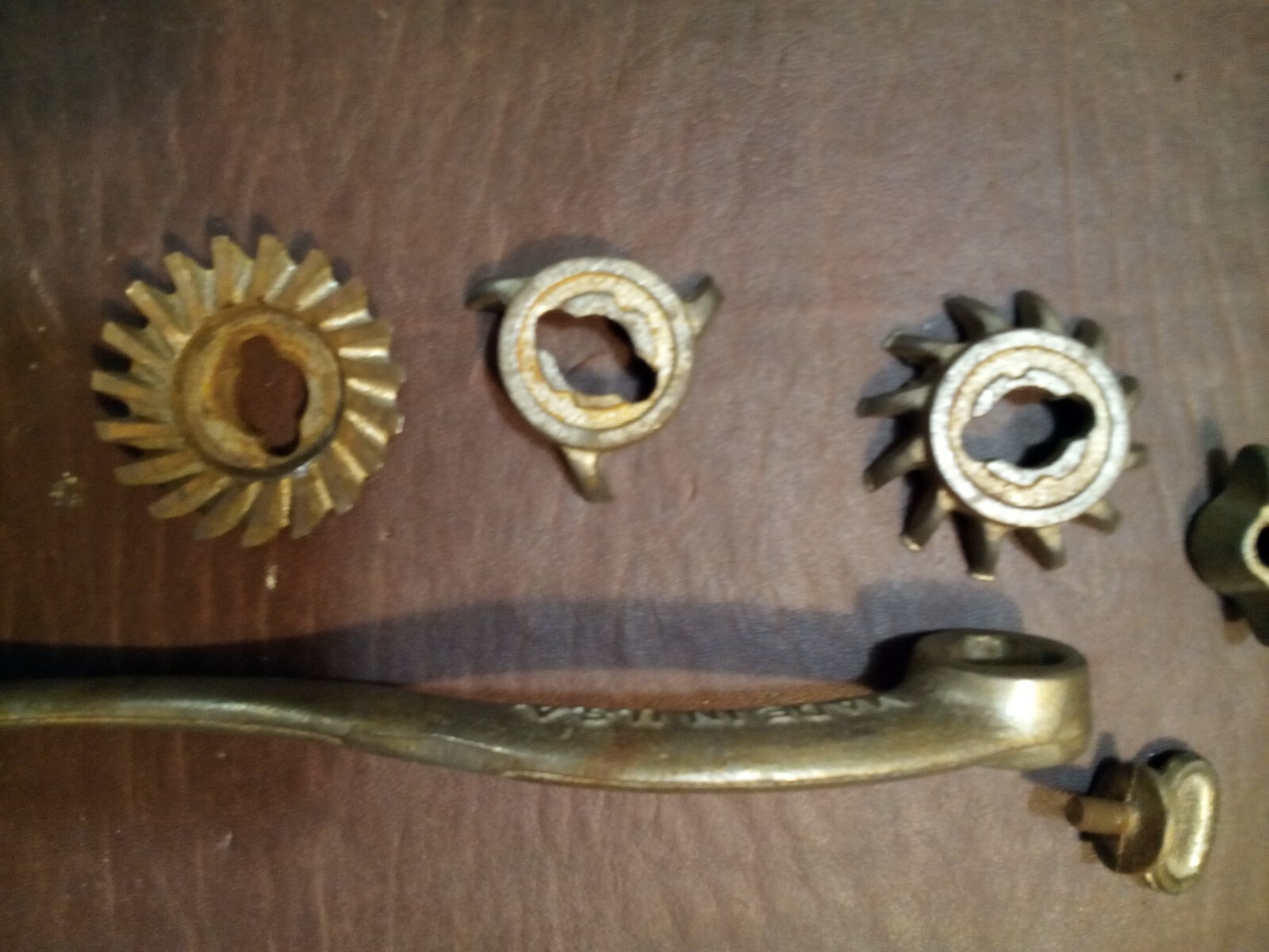 UNIVERSAL MEAT/ VEGETABLE  GRINDER MODEL# 1