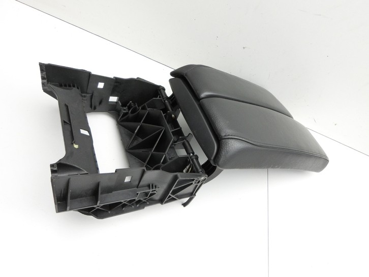 BMW E91 330XD 05-08 Armlehne Mittelarmlehne Auflage BMW E91 330XD 05-08 15.02.2006 7969434 51167969434 gebraucht Vorschau 3