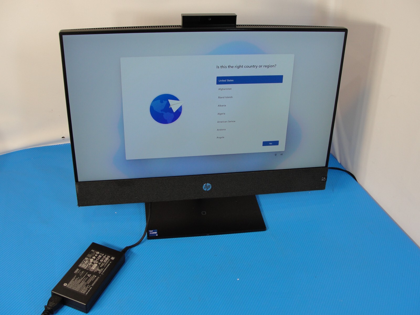 HP Pavilion 24-CA1234 24in Touch AiO Desktop Intel i5-12400T 12GB 1TB SSD Win11