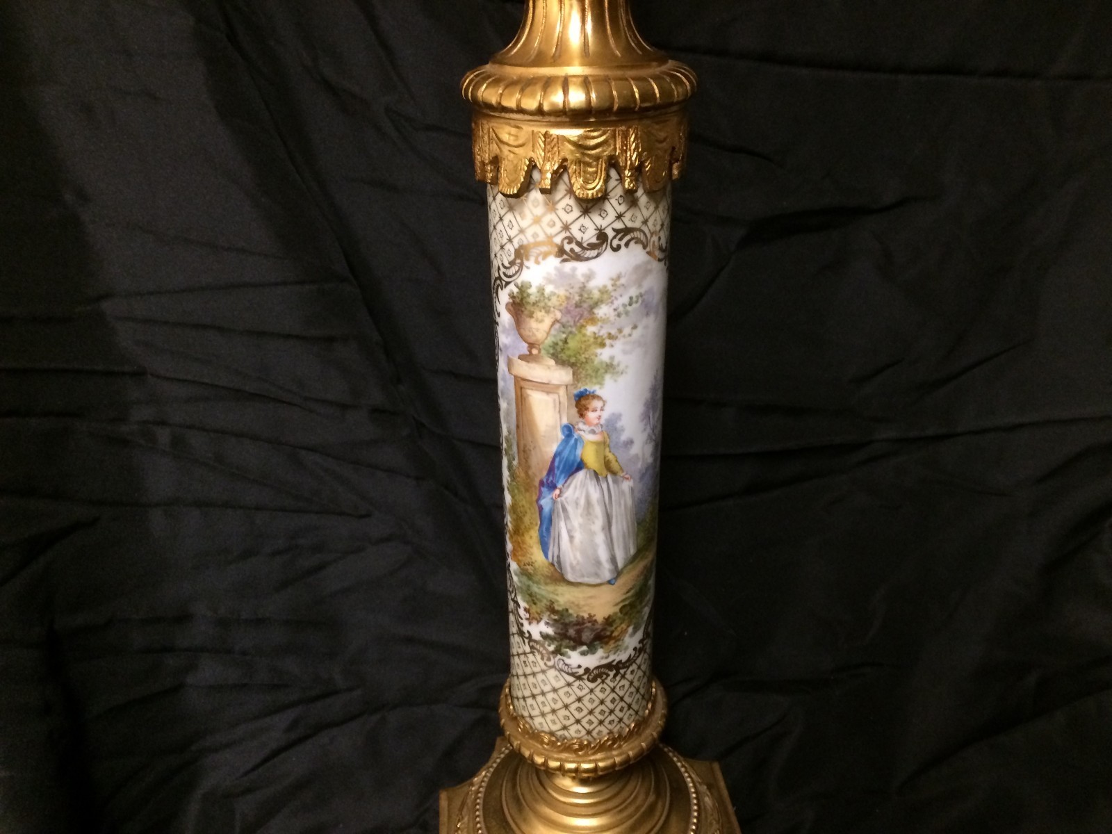 Dresden/Meissen Porcelain Lamp Portrait Flowers Gilt Ormolu Bronze mounts