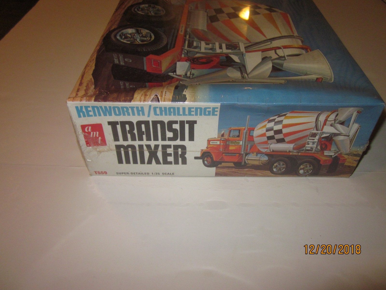 Amt Kenworth Challenge Transit Mixer T559 1/25 Scale