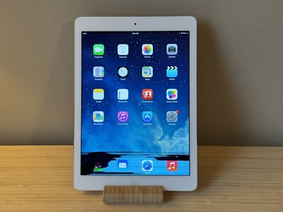 iPad Air - 16GB - iOS 7 - LCD Issue