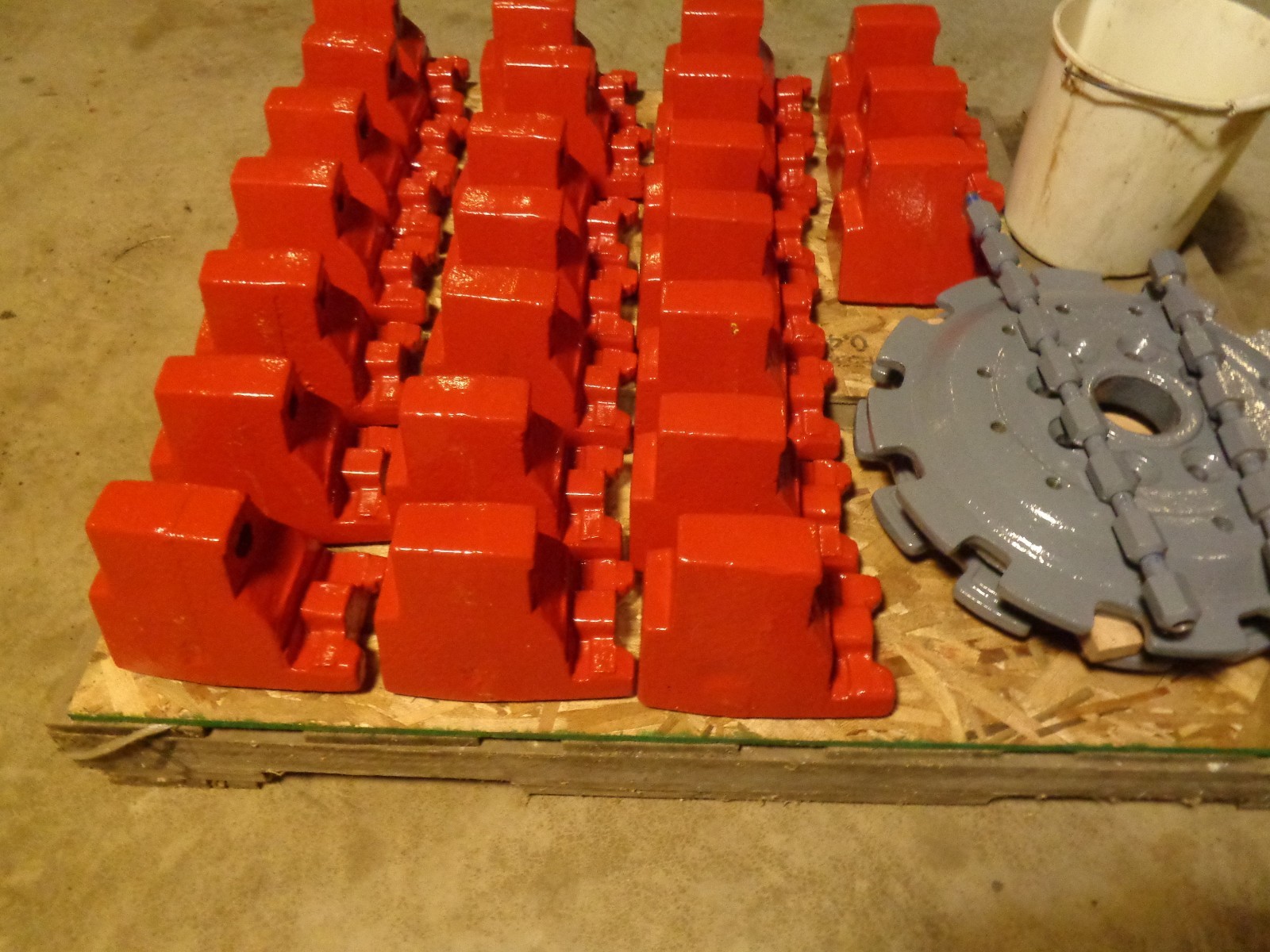 Ford Ferguson tractor COMPLETE set (24) pie weights Centers & mount bolts 1025 #