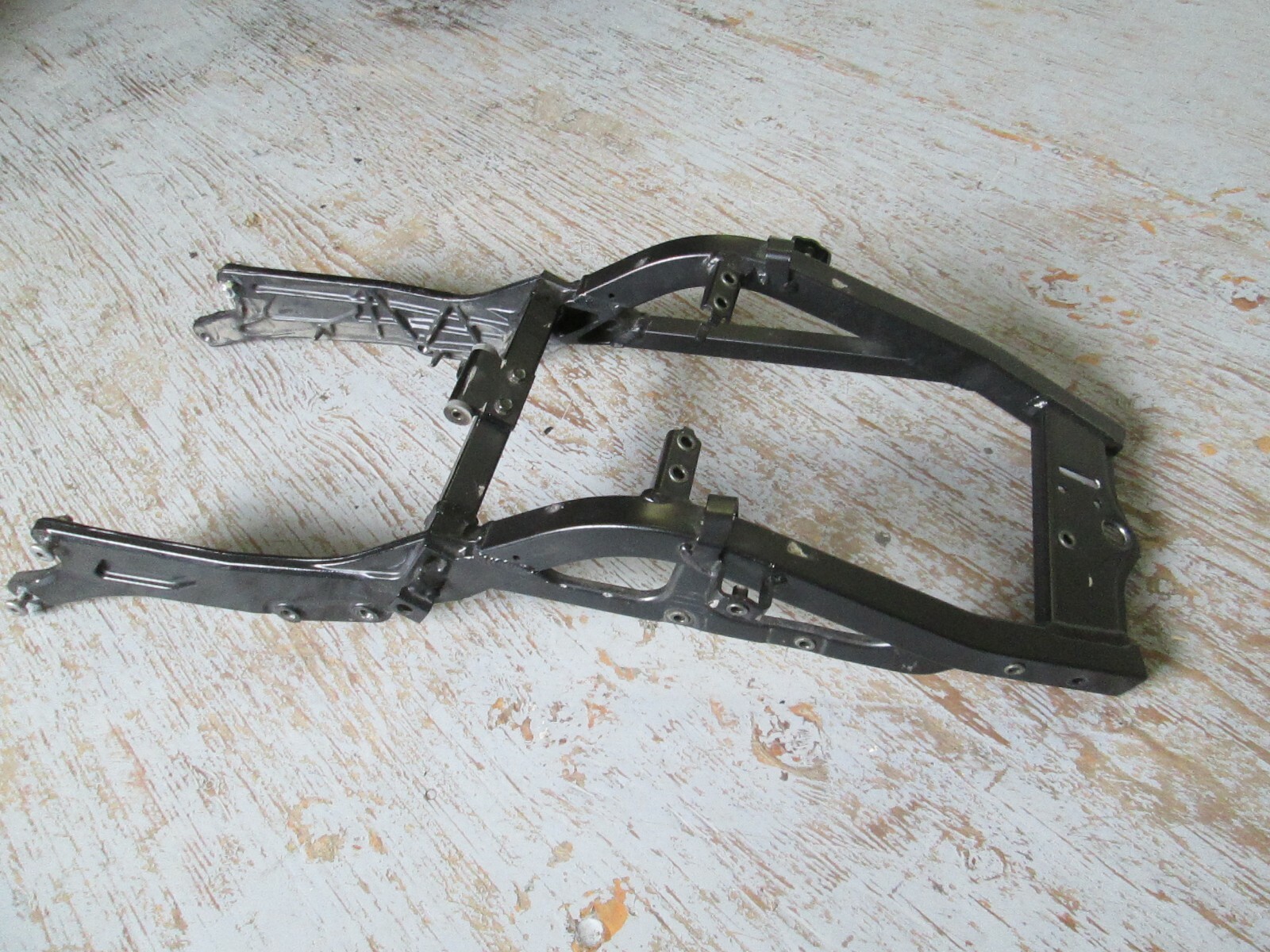 Kawasaki 2000 - 2006 ZX-12R NINJA REAR SUB FRAME ASSEMBLY