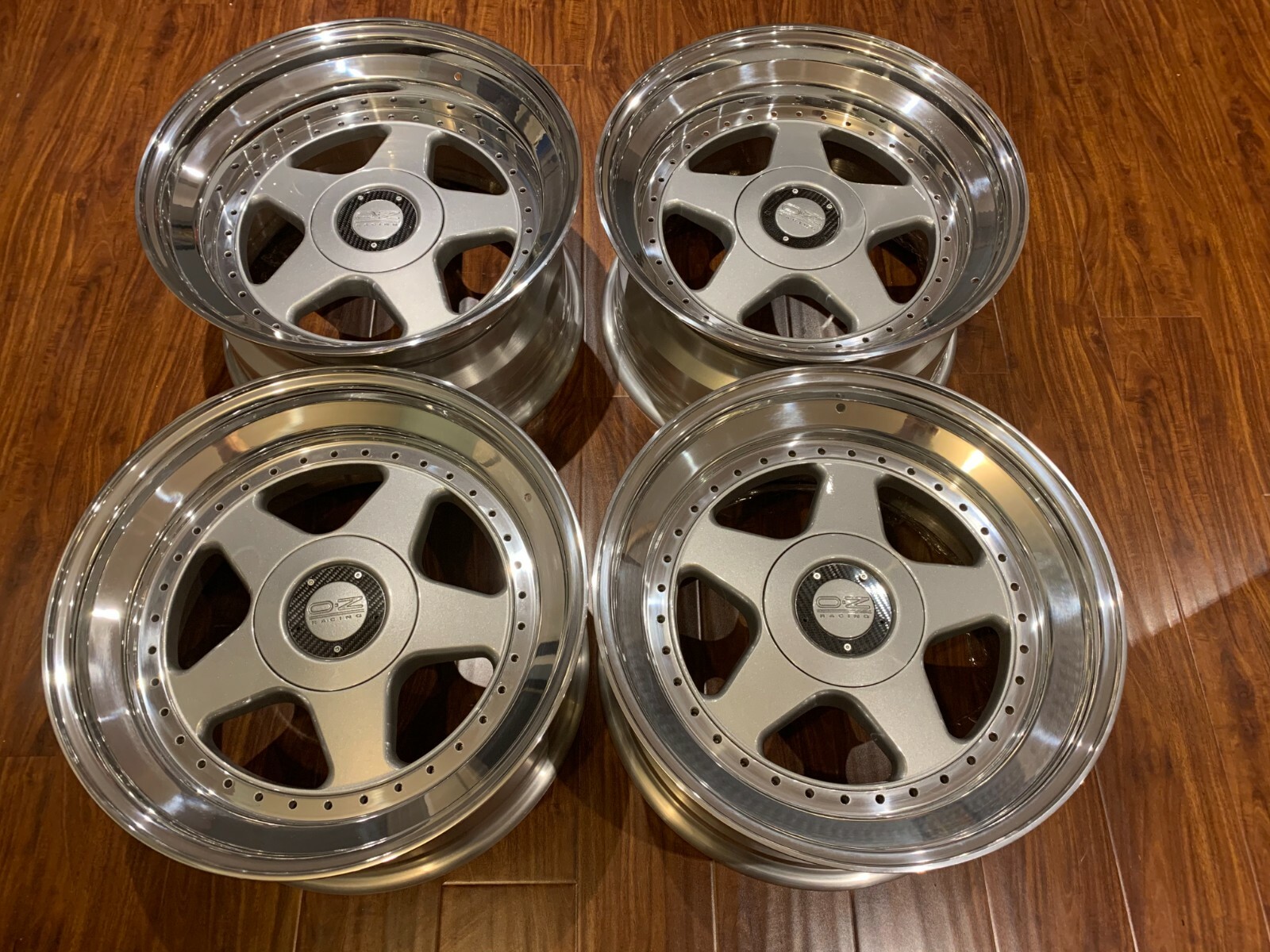 18inch OZ Racing フッツーラ futura 5×114.3 ハブ径73mm o.z 18inch OZ Racing フッツーラ futura 5×114.3 ハブ径73mm o.z