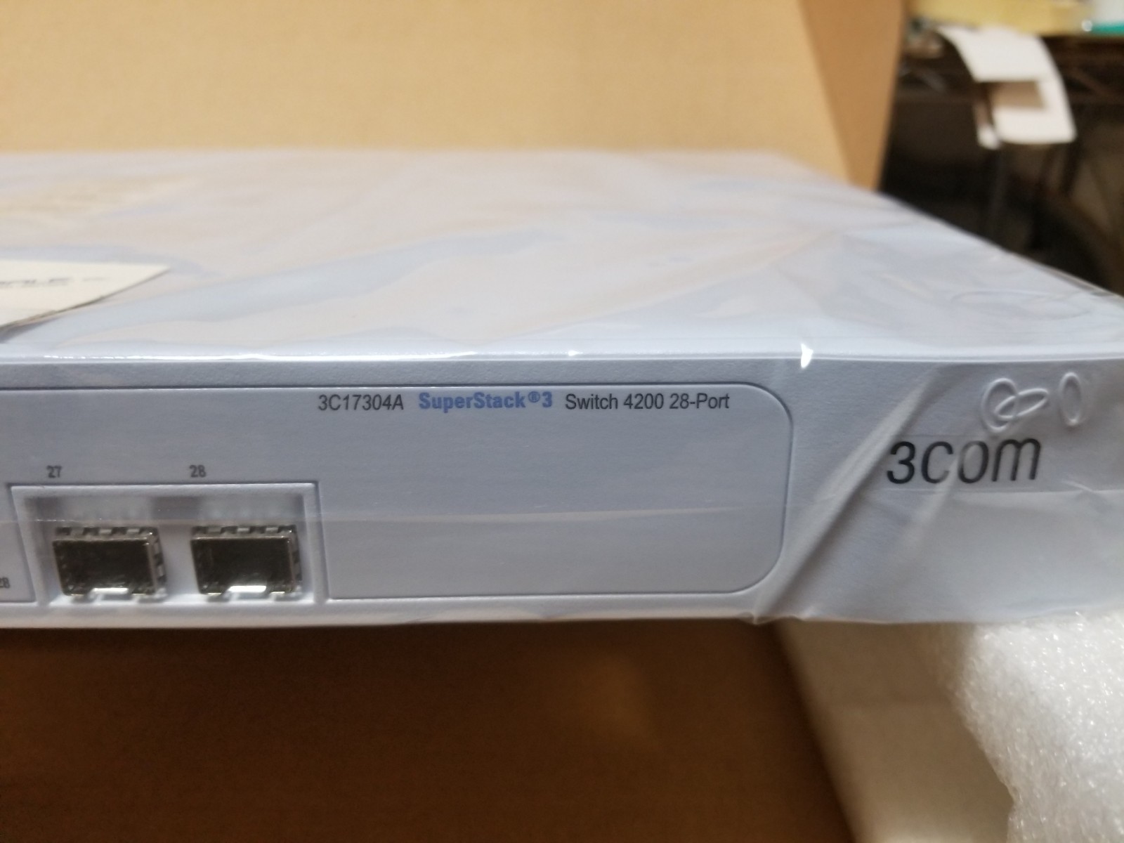 3COM SuperStack 3 4200 28-Port Switch 3C17304A Switch - Accessories