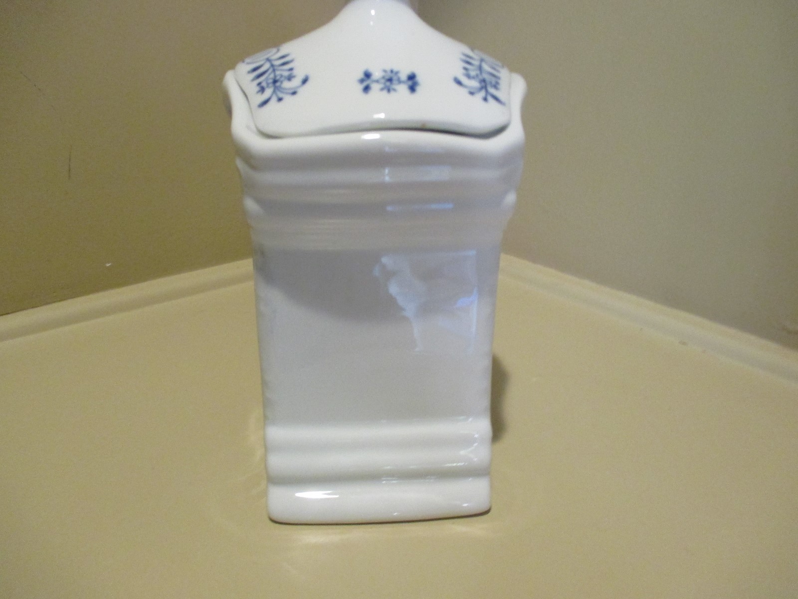Villeroy Boch Mettlach Canister Salt Mittlach Blue White Ornate Vintage #EL14