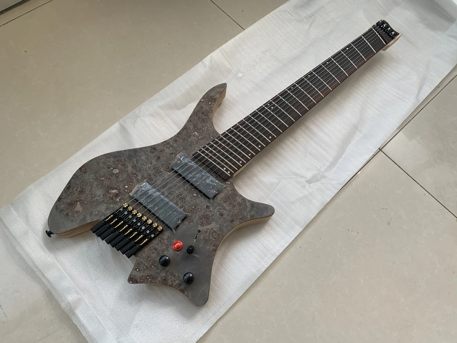 ◆6st Headless Guitar See Thru Black Amazon.com - DZDZDZ Travel Guitar Headless Silent Guitar