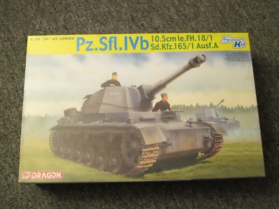 DRAGON 1:35 Pz.Sfl.IVb 10.5cm le.FH.18/1 Sd.Kfz.165/1 Ausf.A Model Kit 6475