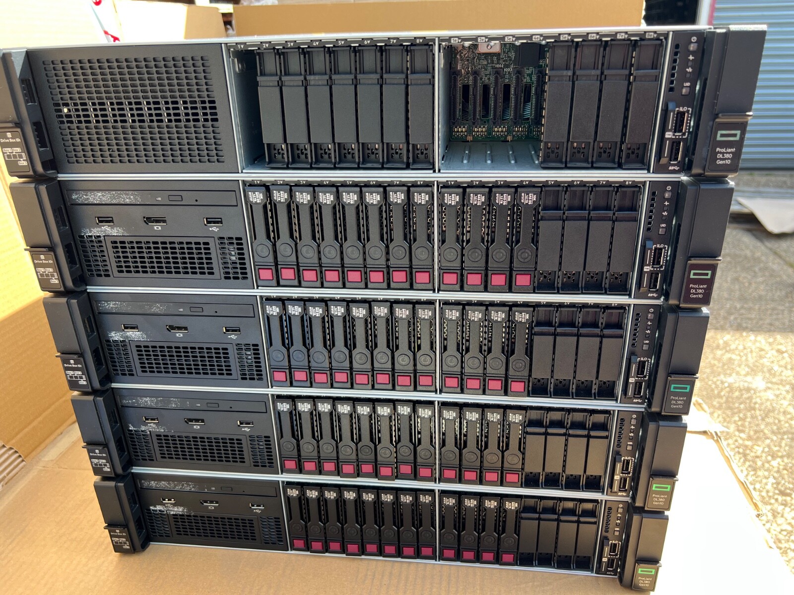 HP DL380 Gen10 G10 2x Platinum 8160 48-Core 8GB DDR4 3.84TB SSD  9.6TB SAS 12G