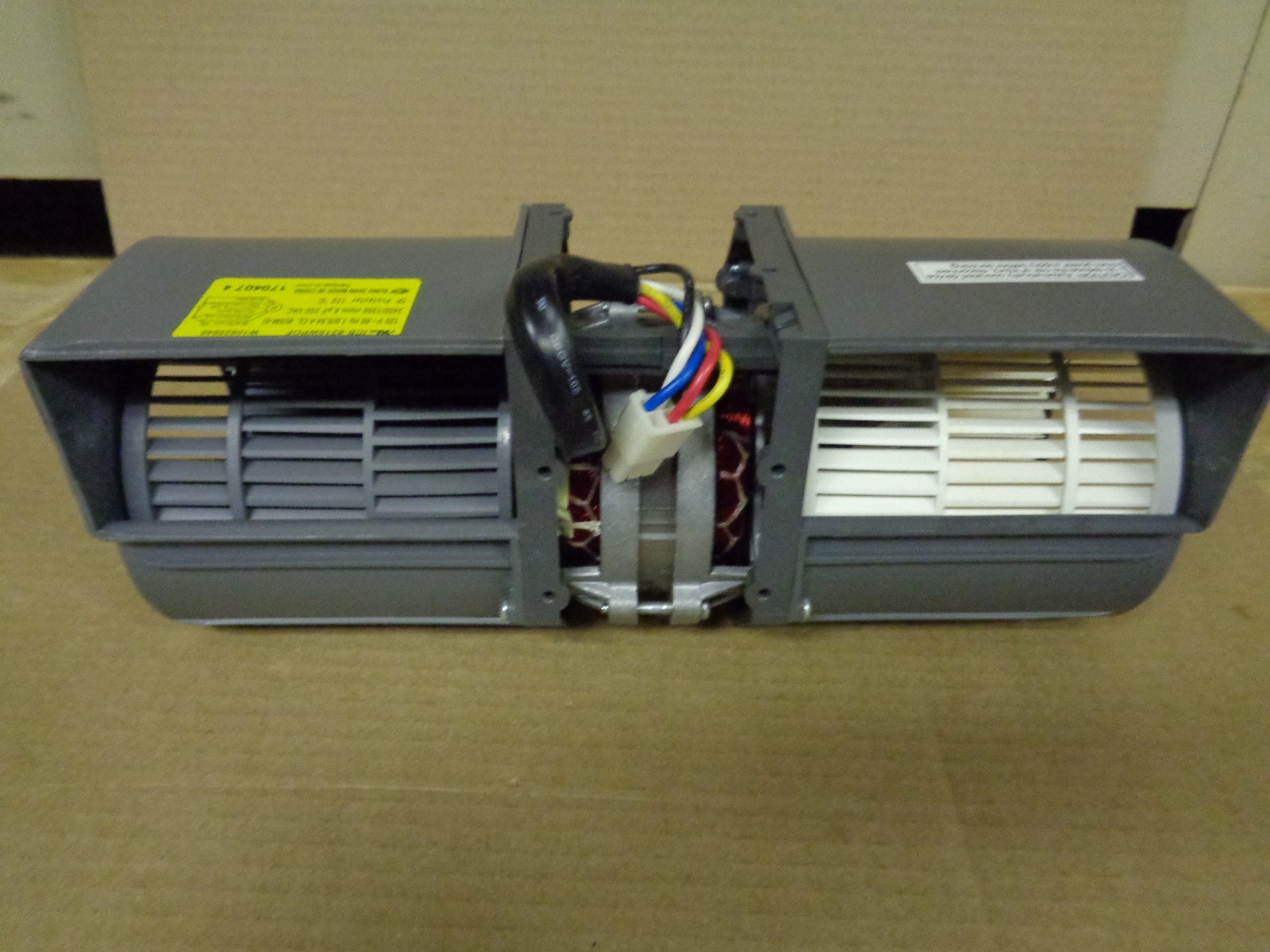 W10825649  WHIRLPOOL MICROWAVE FAN MOTOR ASSEMBLY - SE076