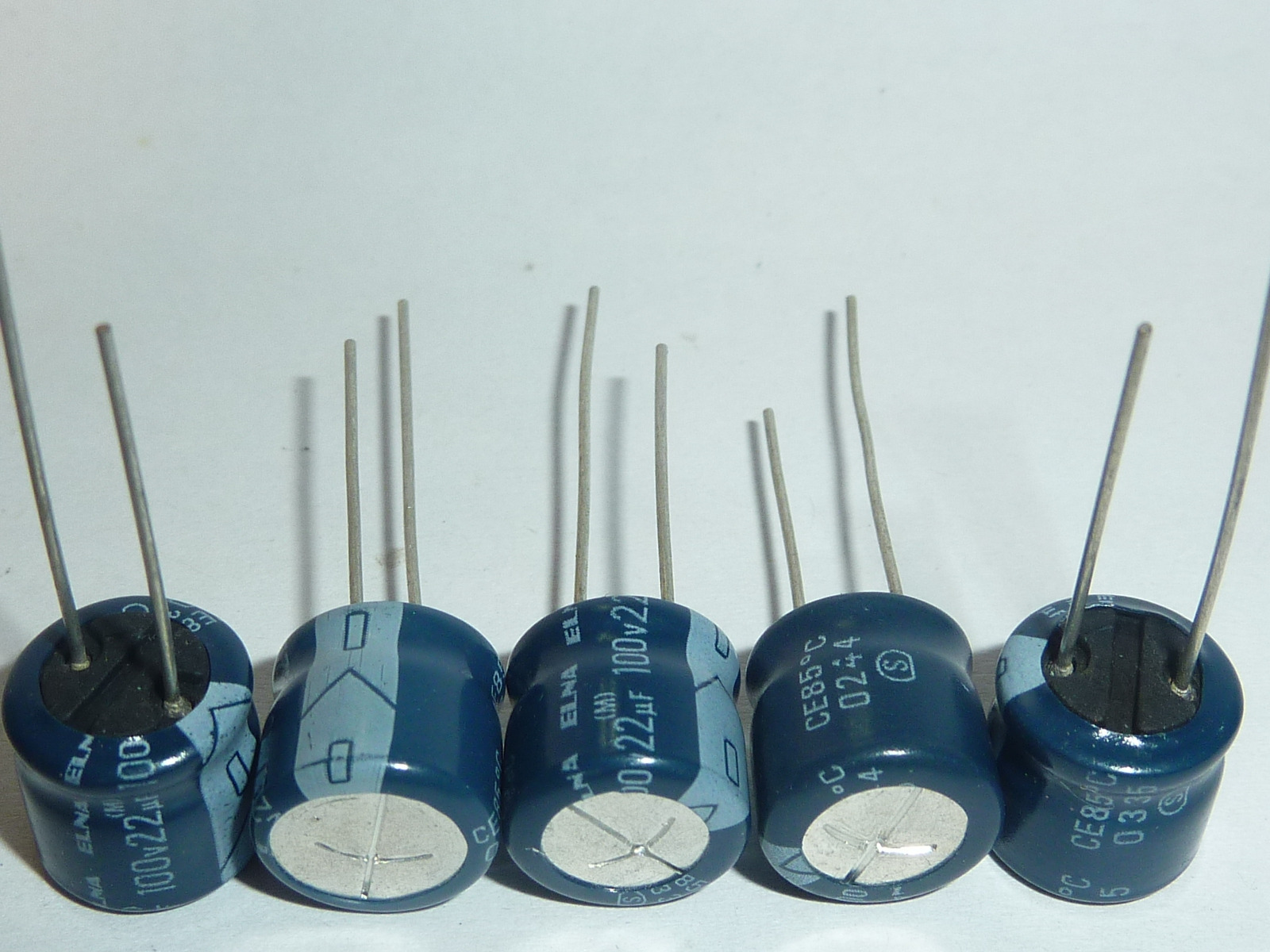 100pcs 100V 22uF 100V Japan ELNA 10x10mm Audio Capacitor