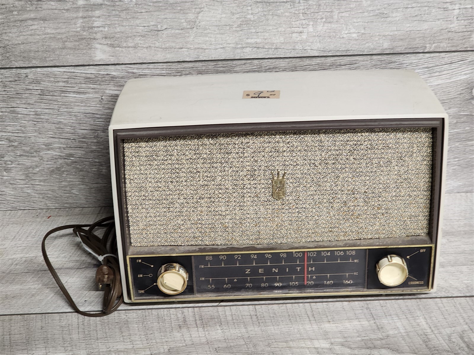 Vintage Zenith C724G The Super Caroline Table top radio Vintage Zenith C724G The Super Caroline Table top radio