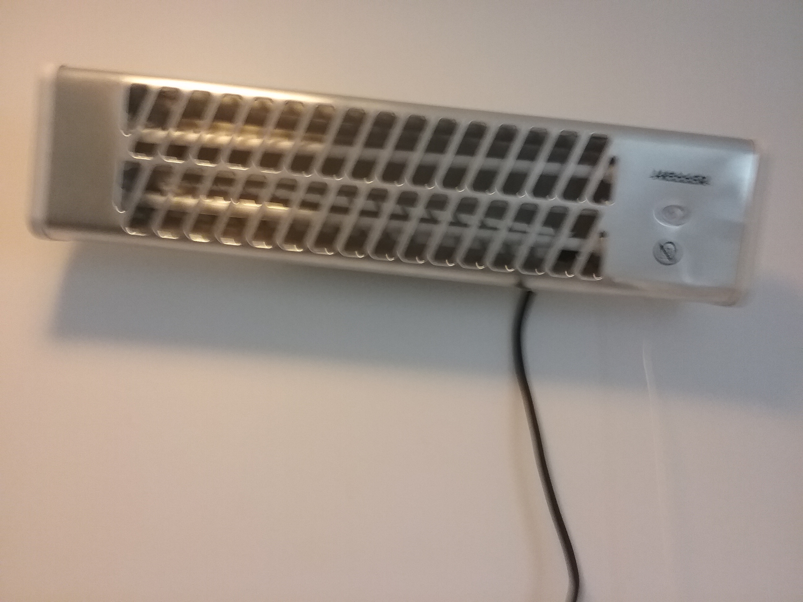 1500W STRIP HEATER HELLER BATHROOM OUTDOOR WALL MOUNTED HEATER PULL