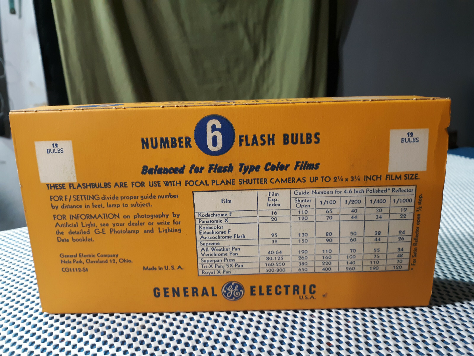 NOS GE General Electric Sure-Fire Flash Bulbs Number #6 - 1 Box of 12