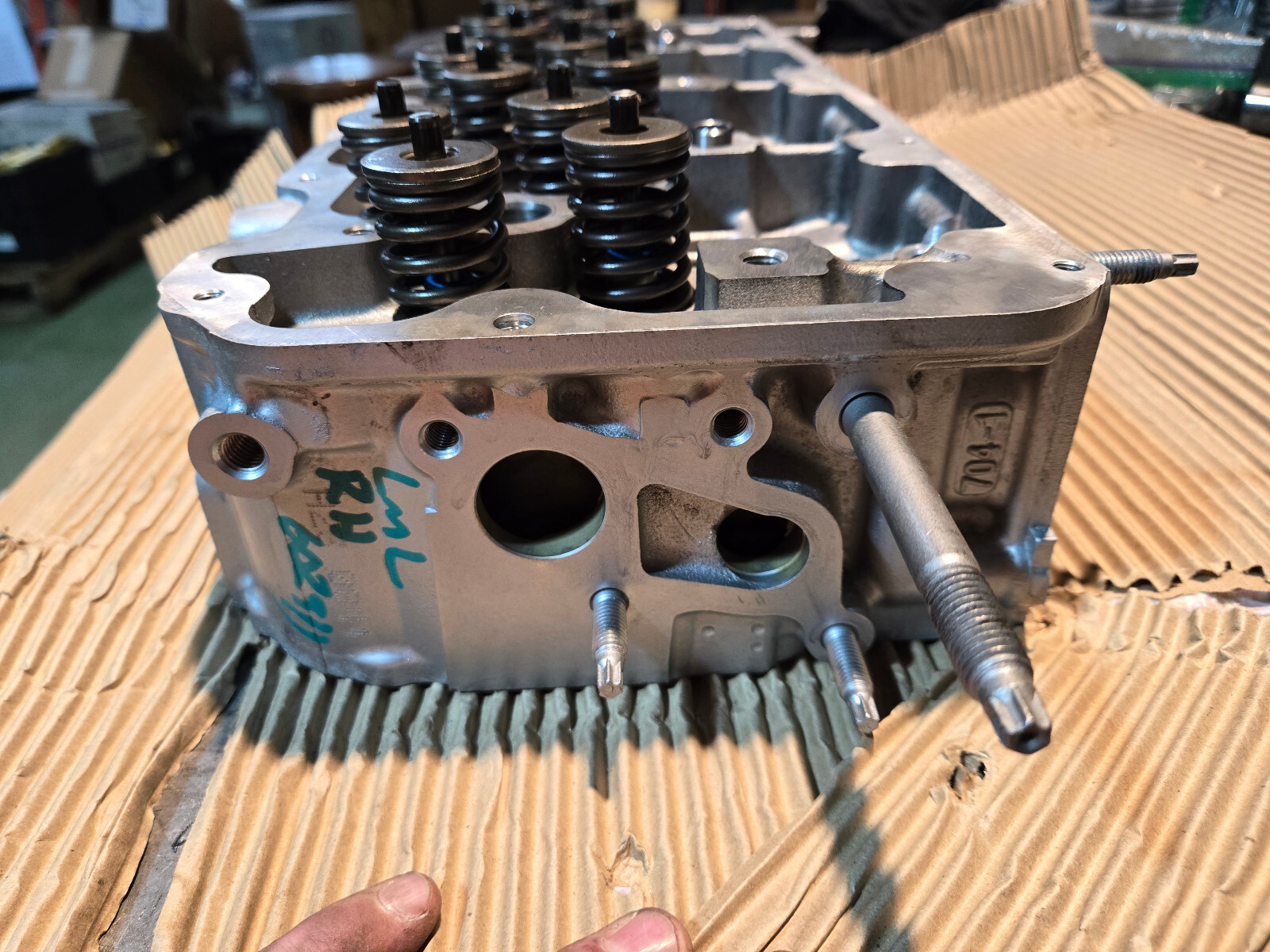 REMAN 11-16 2011-2016 LML DURAMAX 6.6L RH PASSENGER SIDE CYLINDER HEAD - Picture 12 of 12