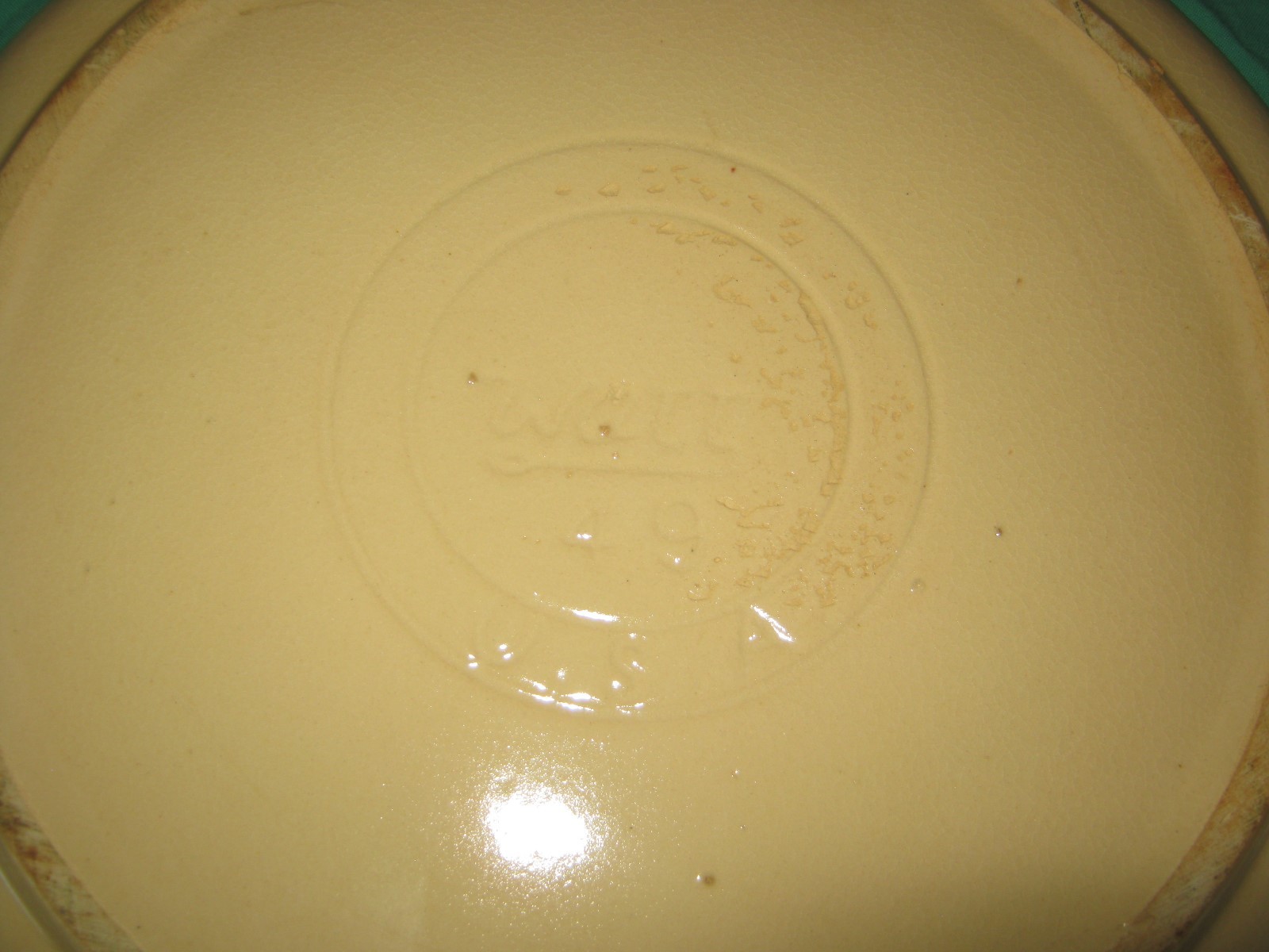 WATT POTTERY 3 LEAF APPLE #49 CHOP PLATE WITH PLYMOUTH, WISC ADVERTISING