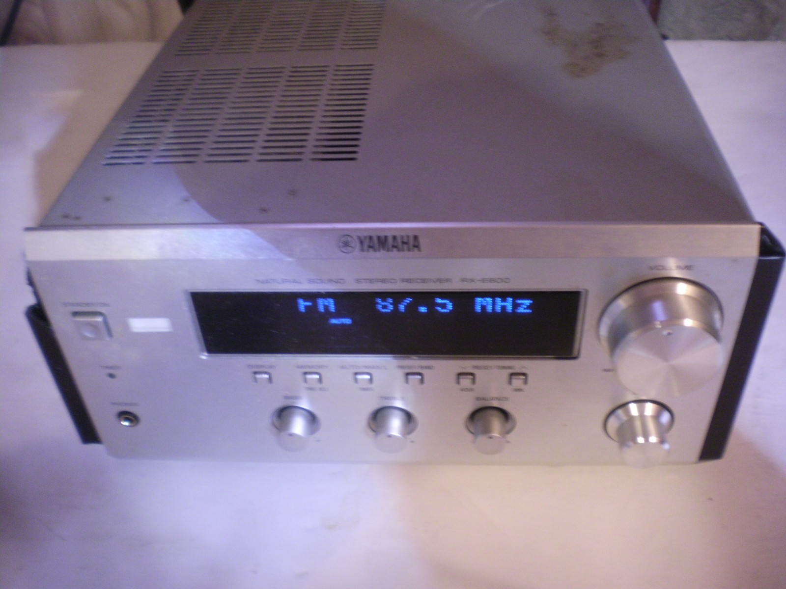 Yahama Natural Sound Stereo Receiver RX-E600 and DVD-E600 DVD Player