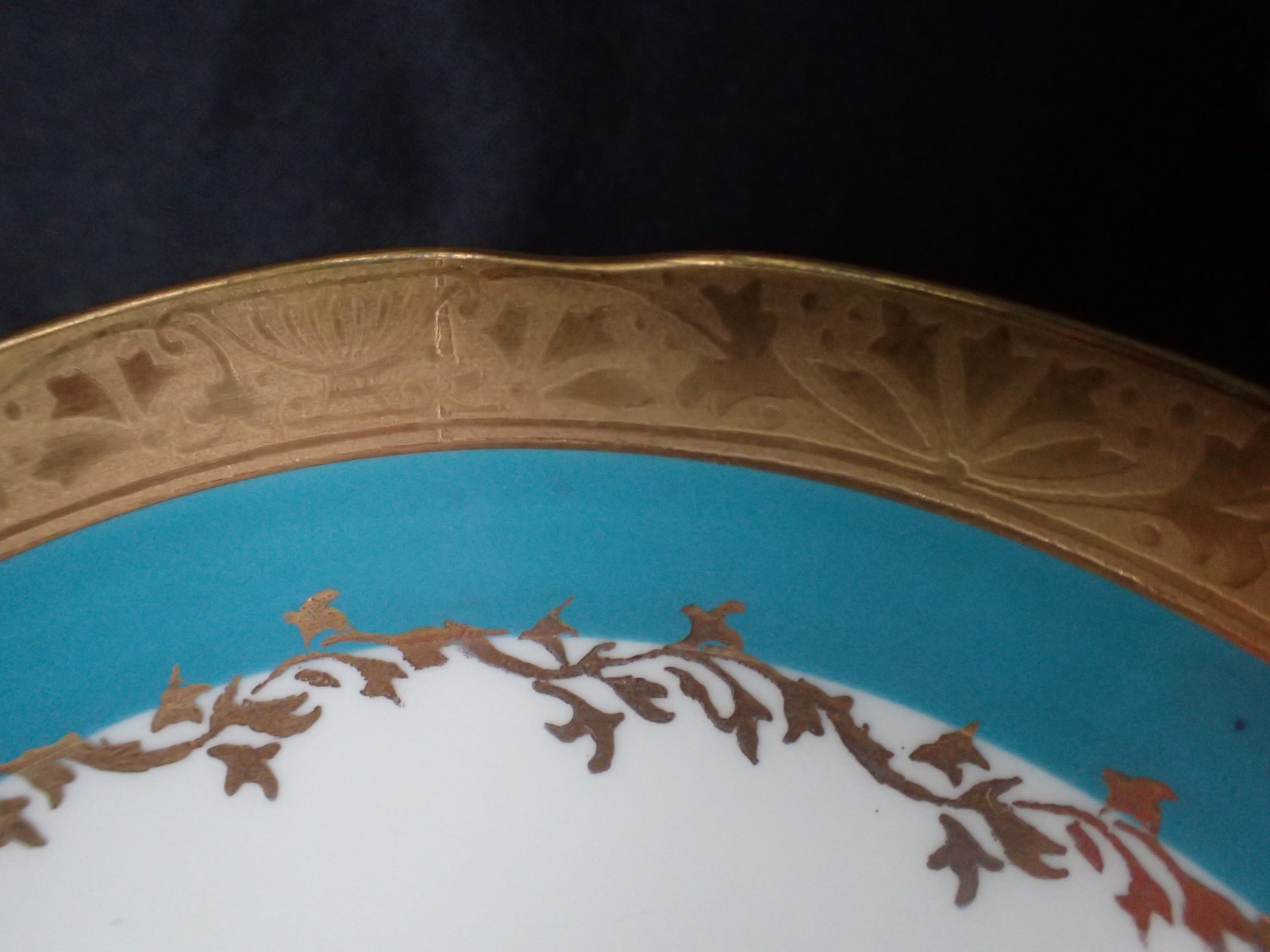 ROYAL GRAFTON K8881 TURQUOISE AND GOLD FLORAL Cup & Saucer
