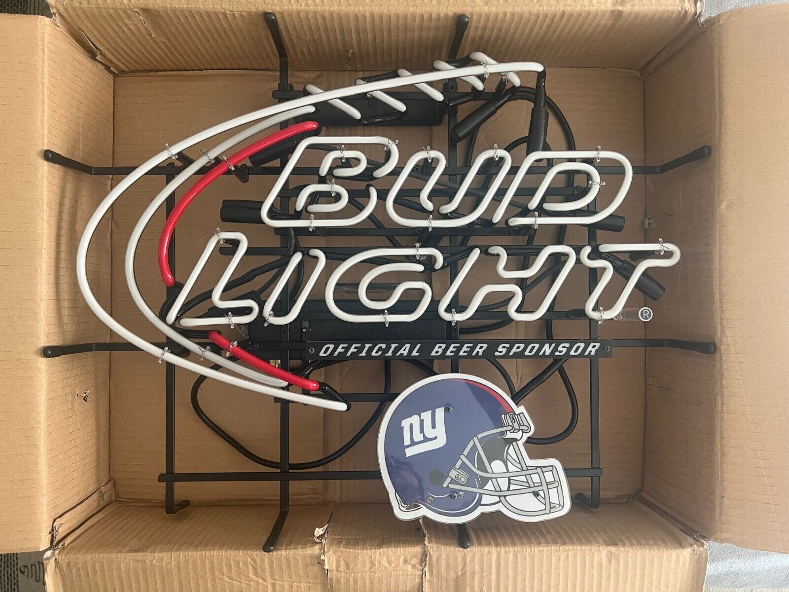 New York Giants Bud Light Neon Sign 28"x22"x6"