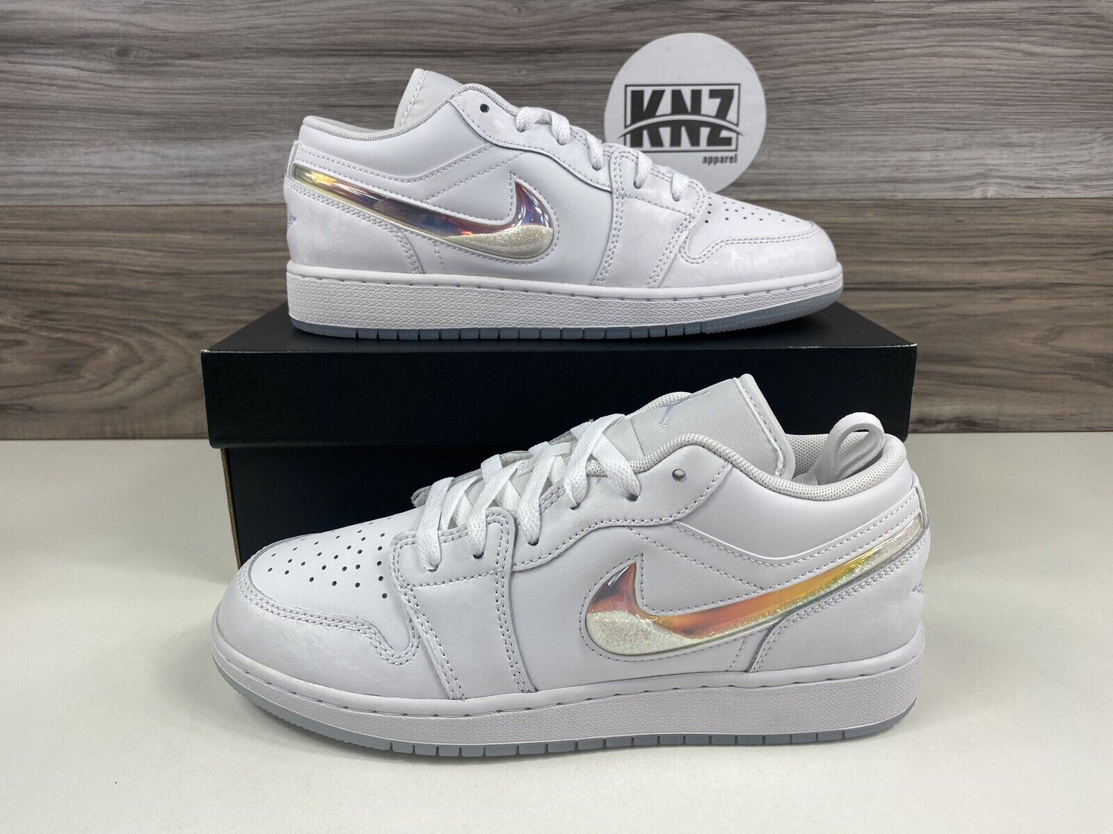 Nike GS Air Jordan 1 Low White Ice Blue Glitter Swoosh Nike GS Air Jordan 1 Low White Ice Blue Glitter Swoosh