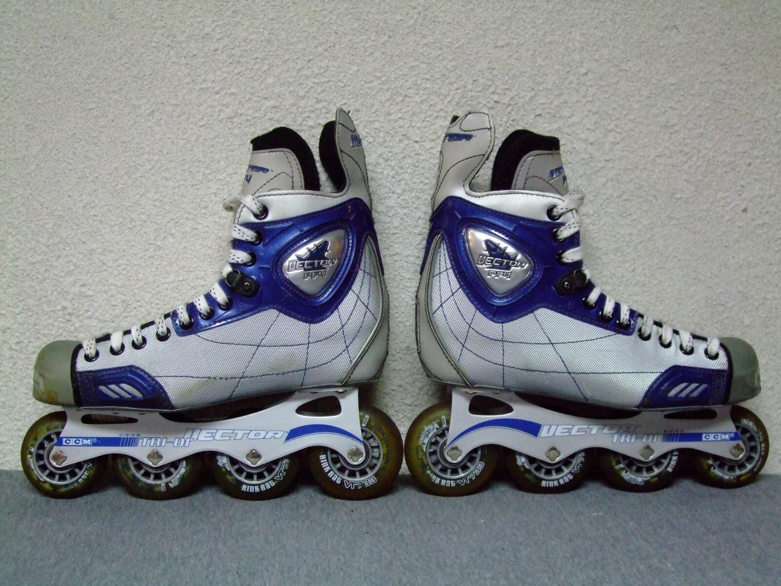 Men's CCM Vector PF4 Inline hockey skates Tri-Di frame Rat Rink VT733 size 7.5D