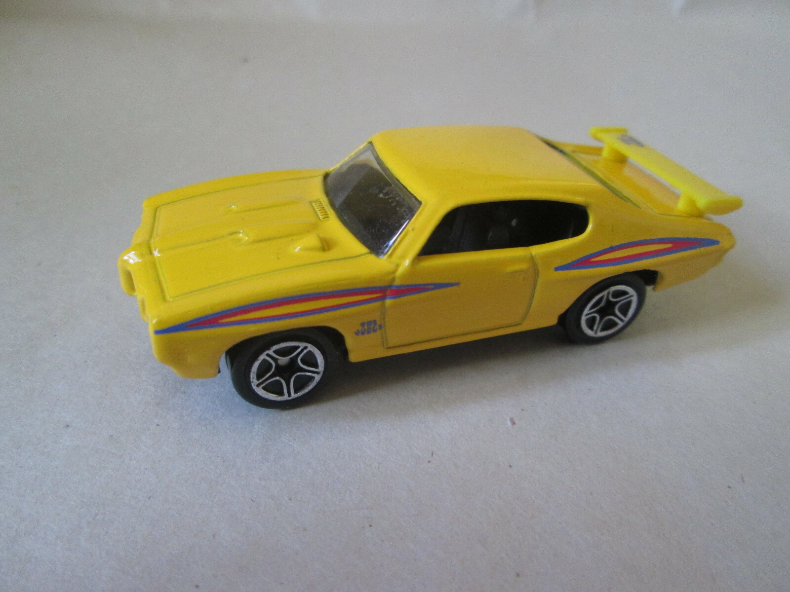 1995 Matchbox Yellow 1970 Pontiac GTO The Judge Sports Car 1