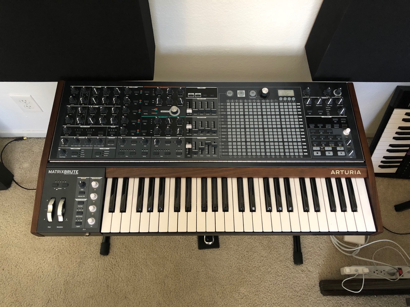 Arturia MatrixBrute