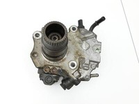 Mercedes W176 A180 12-15 CDI 1,5 80KW Einspritzpumpe Hochdruckpumpe Mercedes W176 A180 12-15 31.10.2013 A6510701801... Vorschau 4