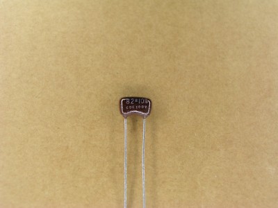 S01029-028 (5 Pc Lot) 82 pf 100 volt 100V +- 10 % silver mica capacitor