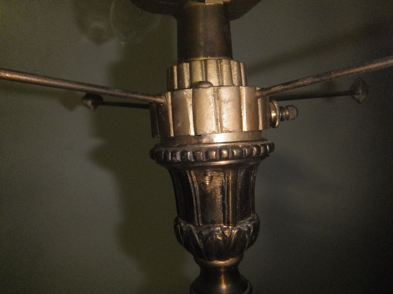 Oscar Bach Antique Table Lamp Base 18