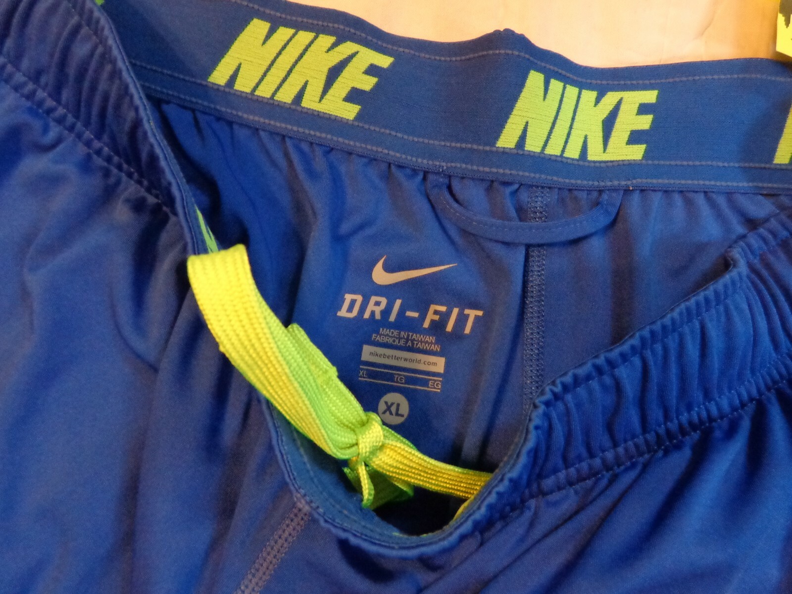 NWOT DRI FIT BASKETBALL SHORTS,XL MEN,11