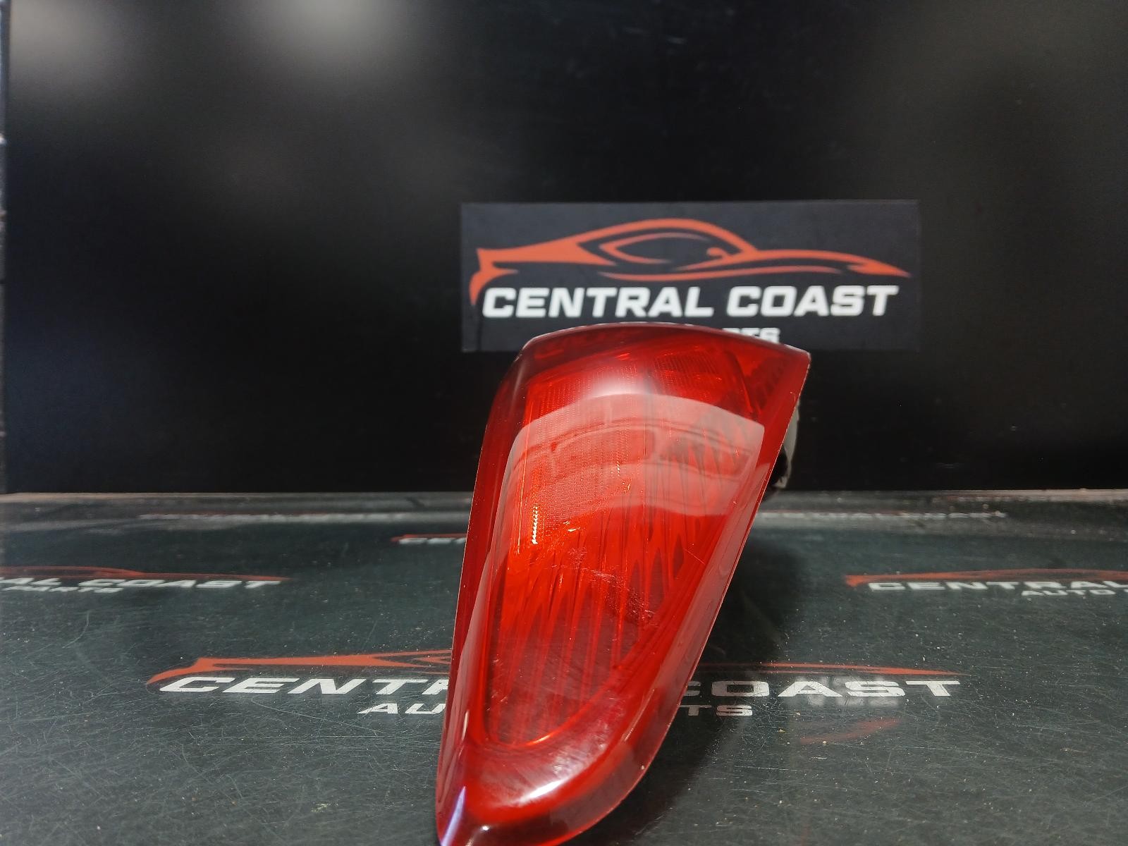 2011 Hyundai Ix35 LEFT TAILLIGHT LM SERIES (VIN KMHJ) IN BODY 11/09-01/16 09 10 11 image 3