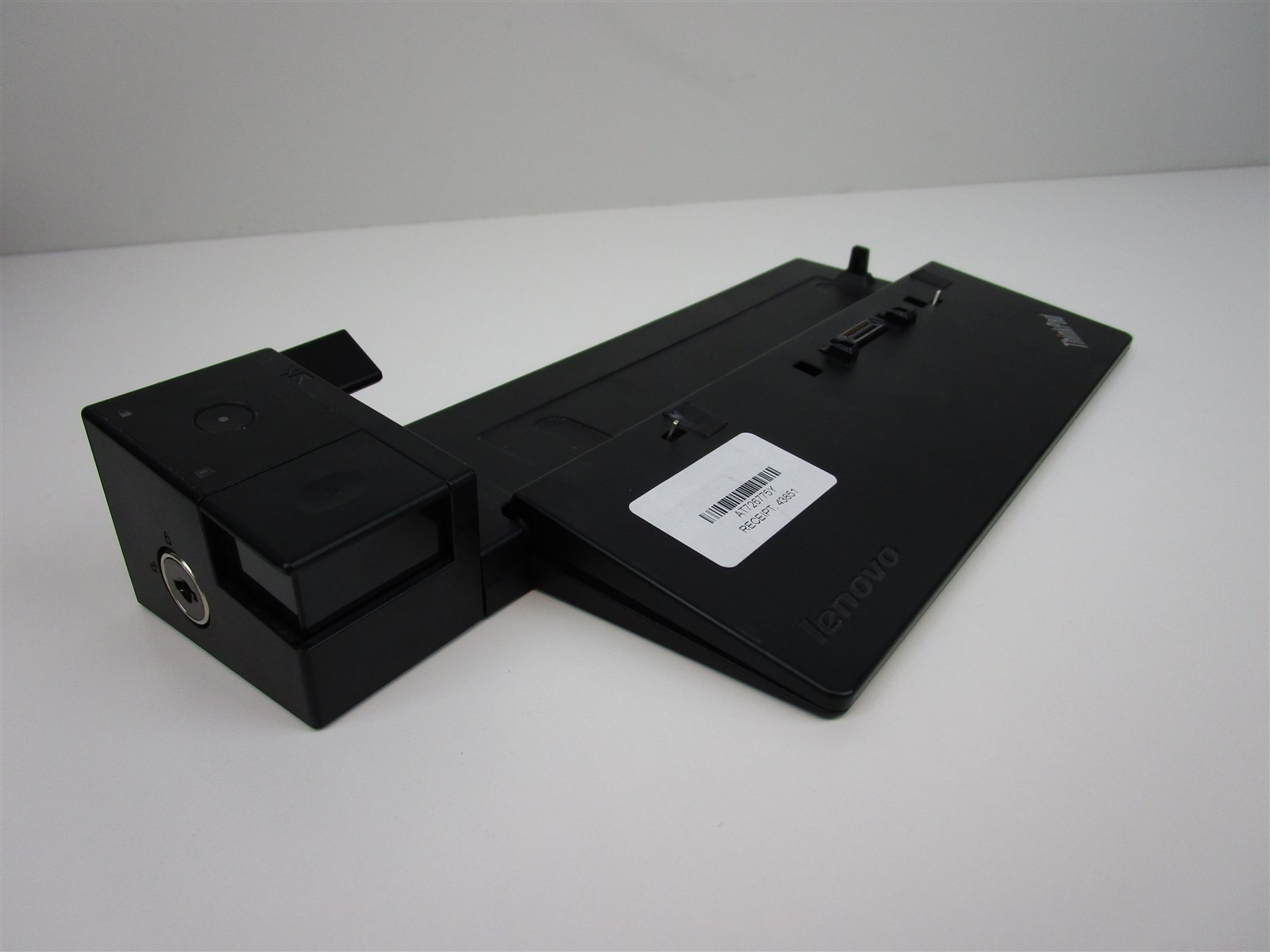 LOT OF 16 - Lenovo Genuine ThinkPad Ultra Dock 40A2 Docking Stations (04W3947)