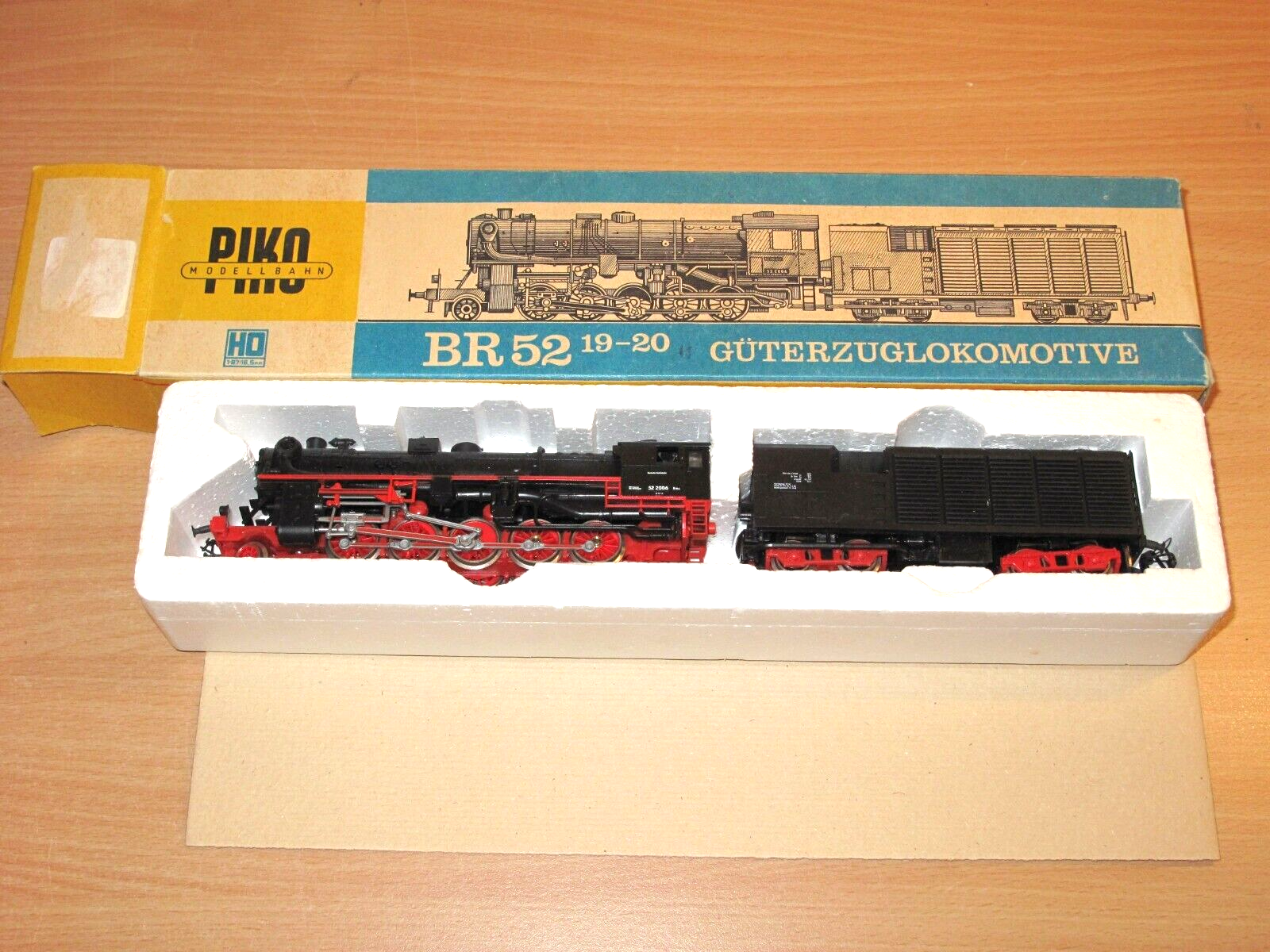 鉄道模型 PIKO BR 015 Schnellzuglokomotive PIKO BR 015 Schnellzuglokomotive