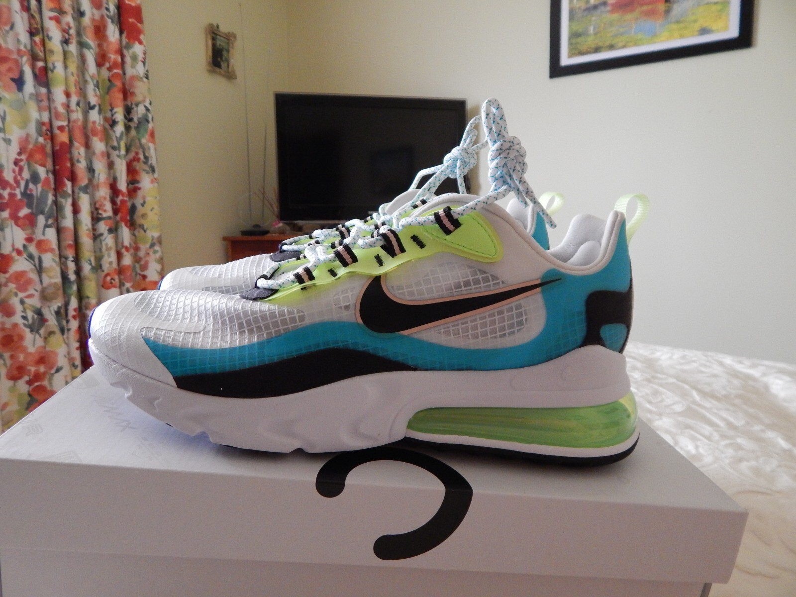 nike air max 270 react mens trainers
