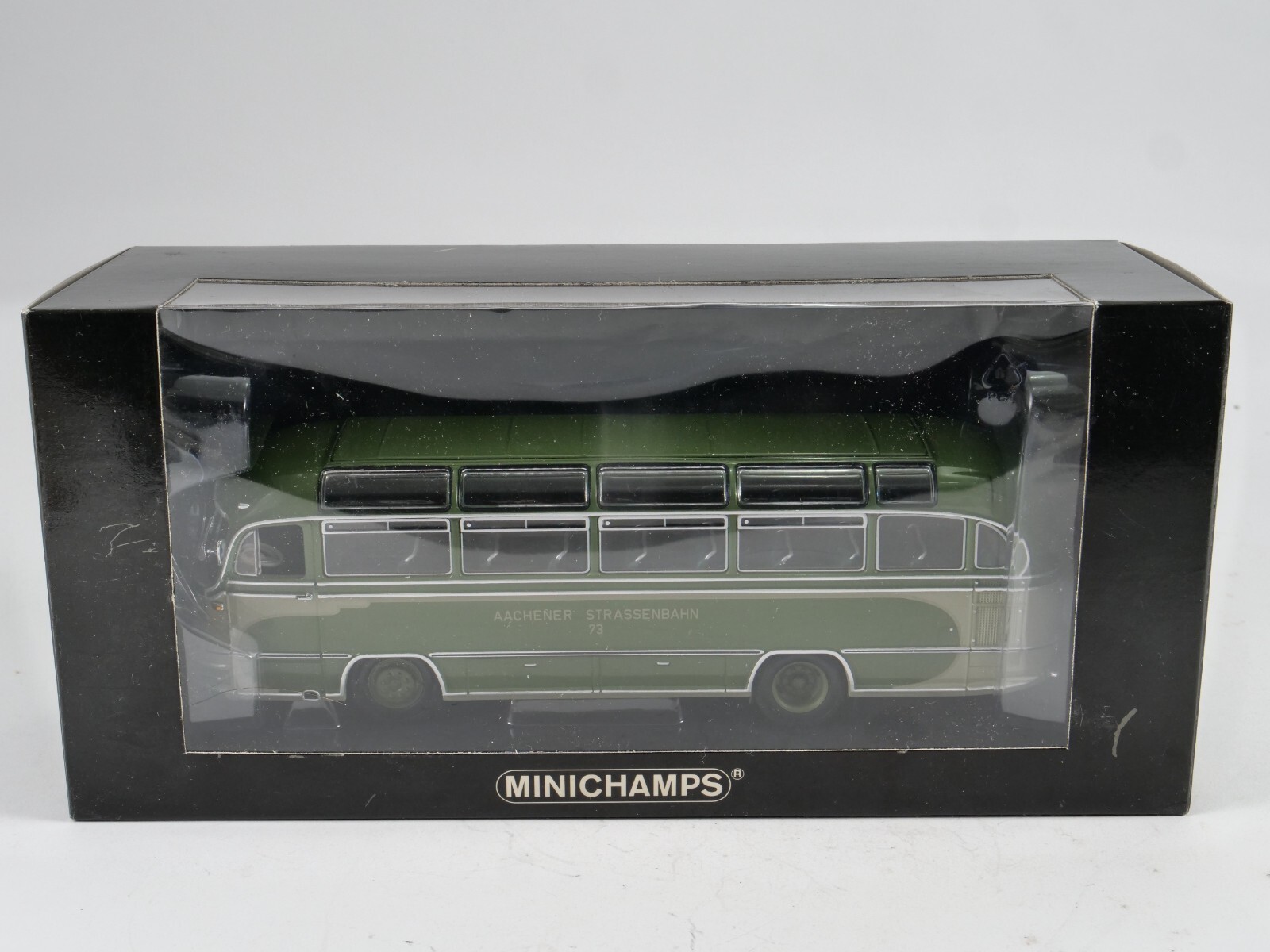 Mercedes-Benz Typ W116 ミニカー1/43黒 s-l1200.jpg