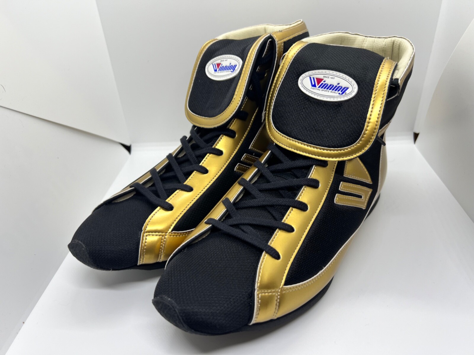 Winning Boxing Shoes Ring shoes Black and Gold RS-003 Winning Boxing Shoes Ring shoes Black and Gold RS-003