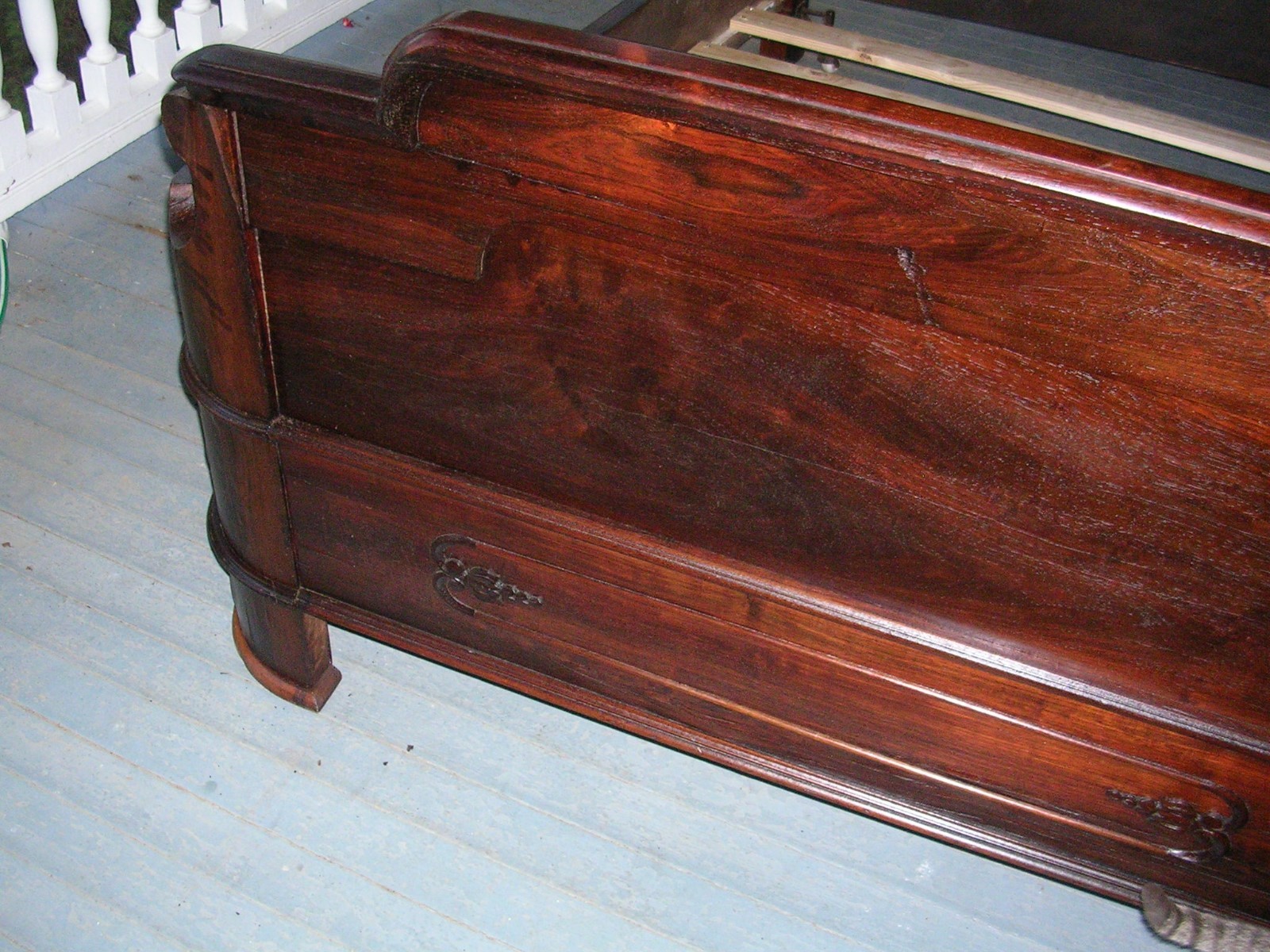 ANTIQUE ROSEWOOD PRUDENT MELARD FANCY FULL SIZE BED