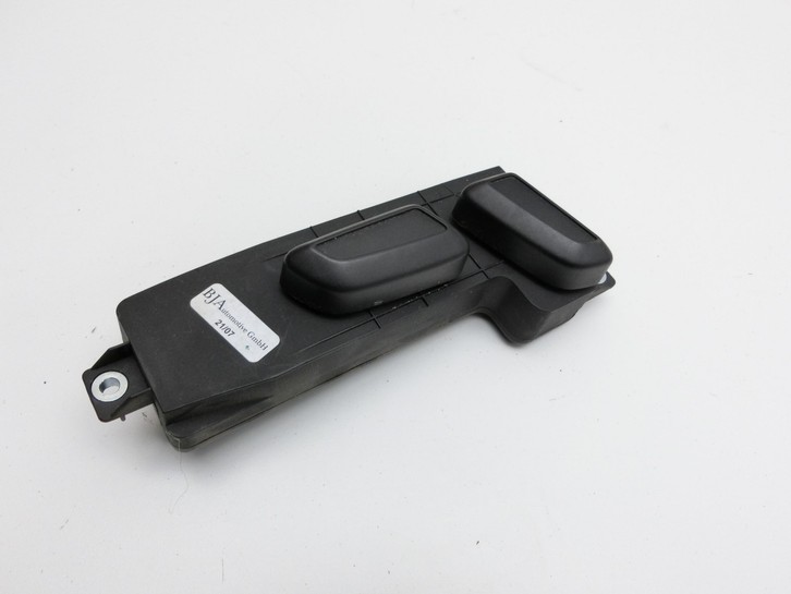 Audi Q7 4L 05-09 Schalter Sitzverstellung Rechts Vorne Audi Q7 4L 05-09 26.06.2007 7019-0-0828 4L0959748A gebraucht Vorschau 3