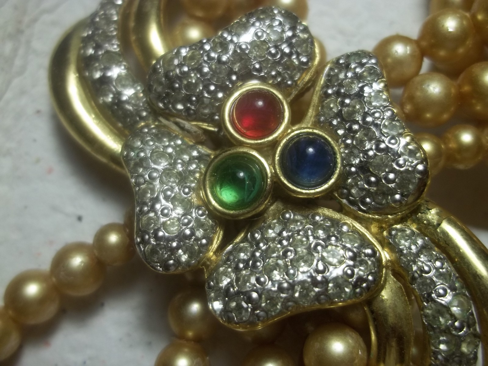 vintage vogue bijoux  6 strand pearl necklace