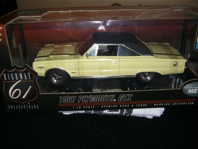 1/18 Highway 61 1967 Plymouth GTX yellow w/black top