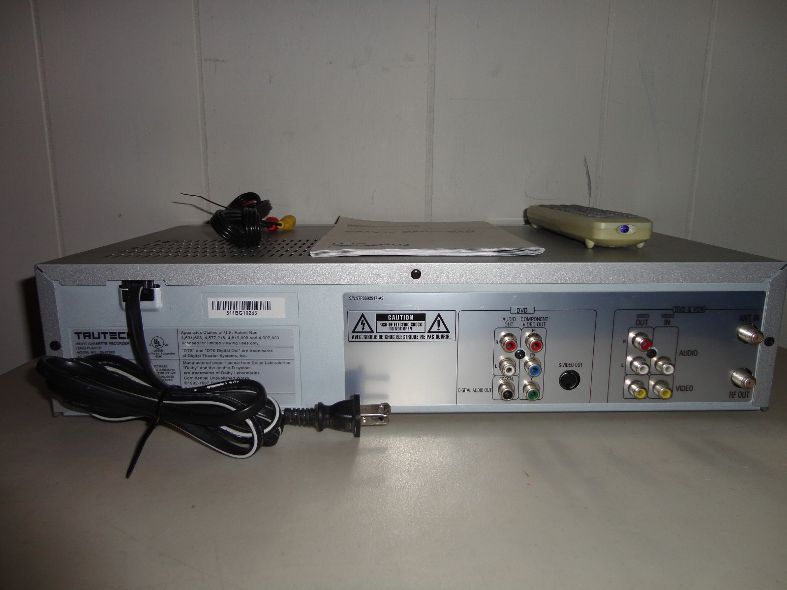 Trutech DV4TS05 DVD VCR Combo Player